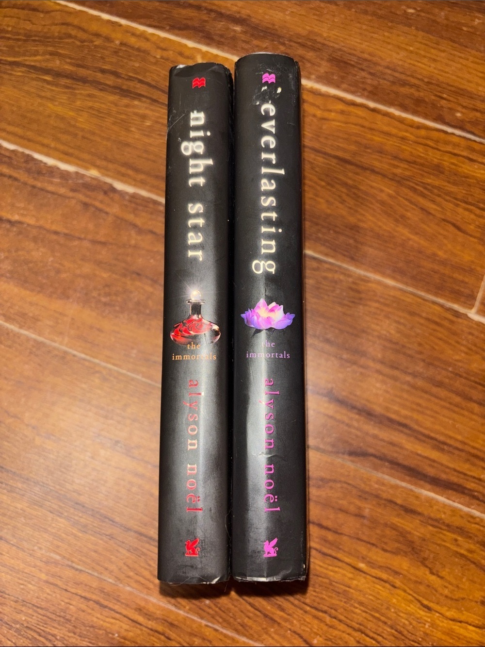 ✨2 Book Bundle | Alyson Noël "Night Star" & "Everlasting" Hardcover ✨ - Picture 3 of 5